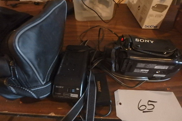lot 65 image: Sony VideocCam Recorder
