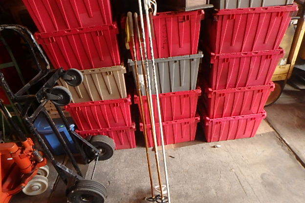 lot 72 image: 2 Sets of X-Country Ski Poles