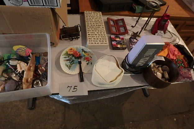 lot 75 image: Stuff