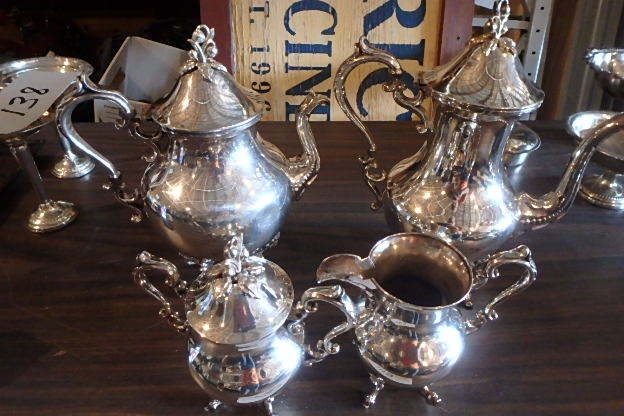 lot 142 image: Elegante 4 Piece Silver Plate Coffee Set