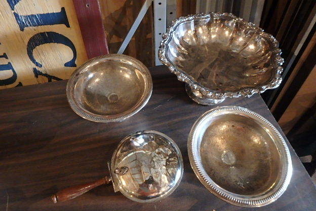 lot 143 image: 4 Pieces of Silver Plate