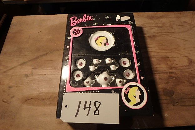 lot 148 image: Barbie China Set