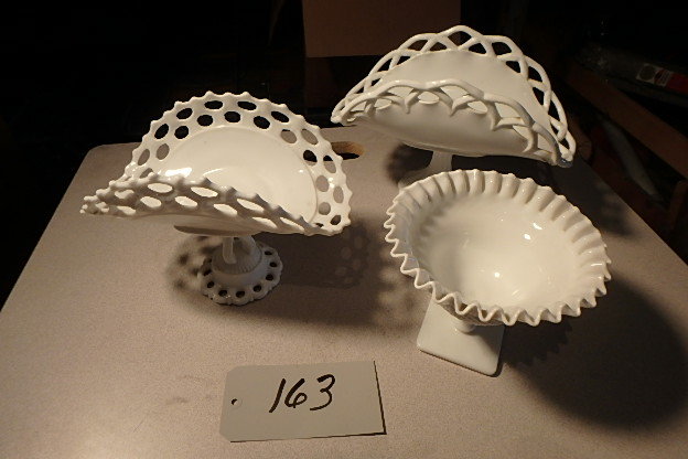 lot 163 image: 3 Large Milk Glass Pieces