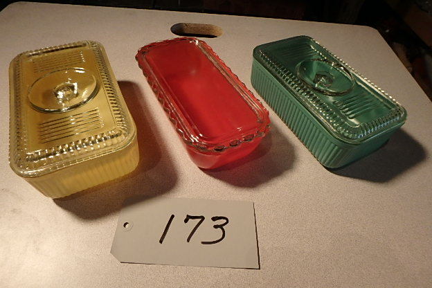 lot 173 image: Pyrex Refridgerator Dishes
