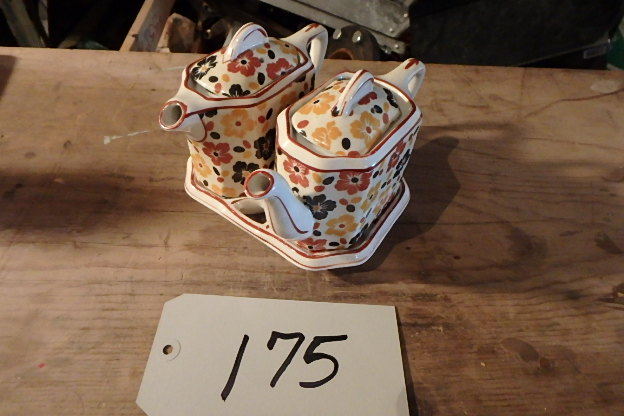 lot 175 image: Hall Tea Set