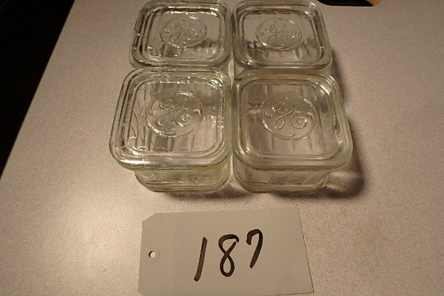lot 187 image: 4 Small Clear GE