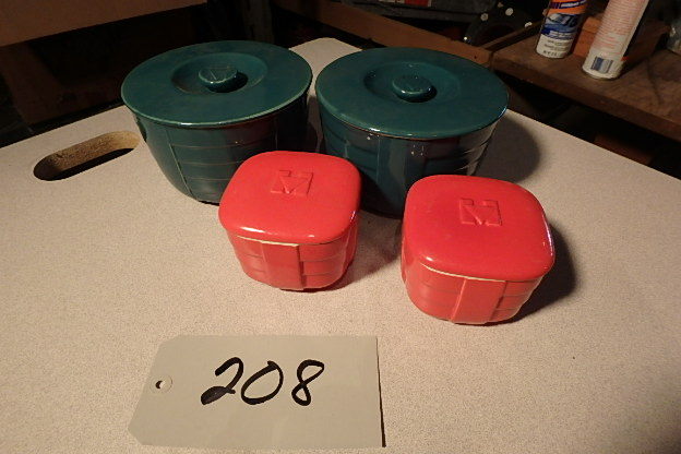 lot 208 image: Red and Green Hotpoint China