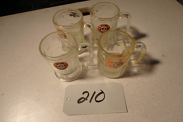 lot 210 image: A & W Mugs