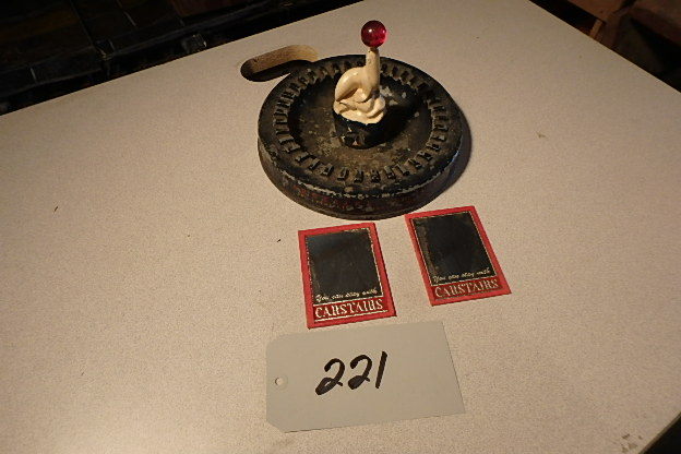 lot 221 image: Carstairs White Seal Whiskey Ashtray