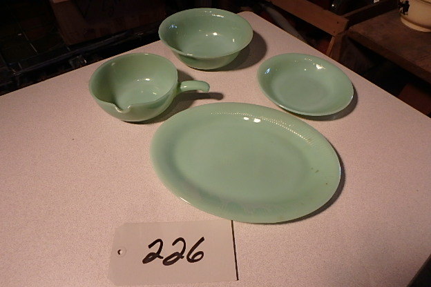 lot 226 image: Lot of Unusual FireKing Pieces