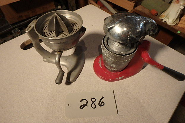 lot 286 image: Pair Juicers