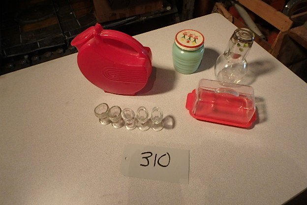 lot 310 image: 50s Plastic Pitcher, Jar, Eye Washers