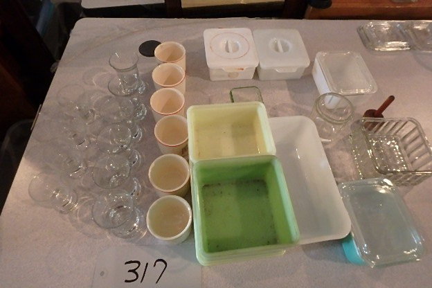 lot 317 image: Stuff