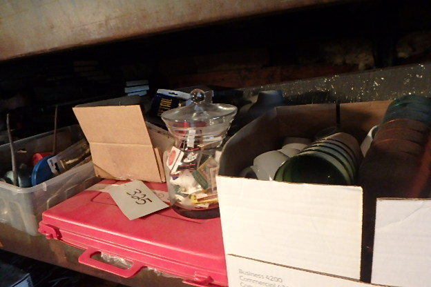 lot 325 image: Shelf