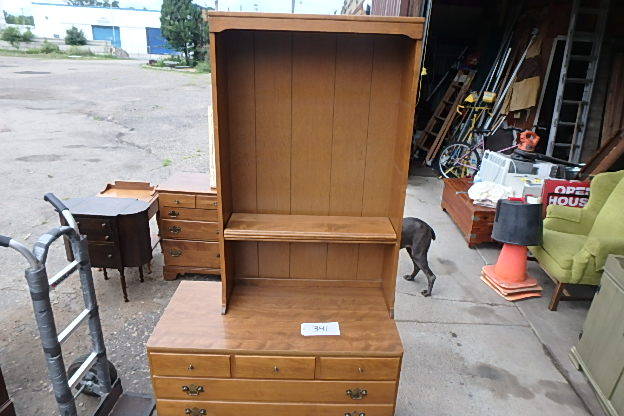 lot 341 image: Chest wShelves