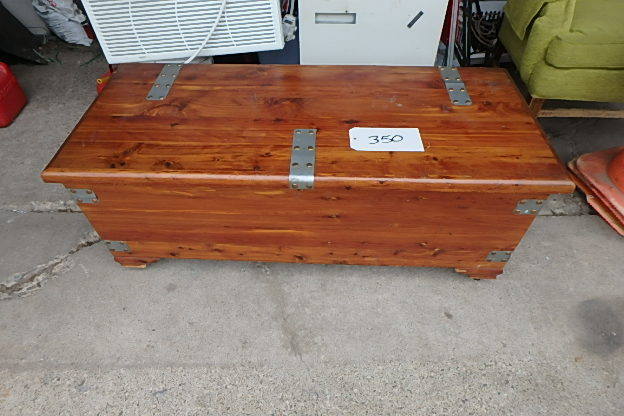 lot 350 image: Cedar Hope Chest