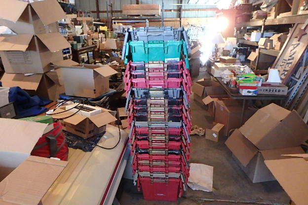 lot 330 image: Approx 18 Hard Containers