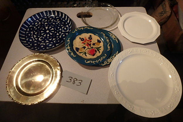 lot 383 image: Big Round Things