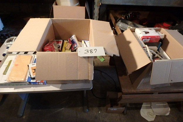 lot 387 image: Office and Stuff