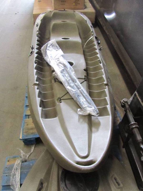 lot 17 image: Lifetime OD Green Sport Fisher Kayak