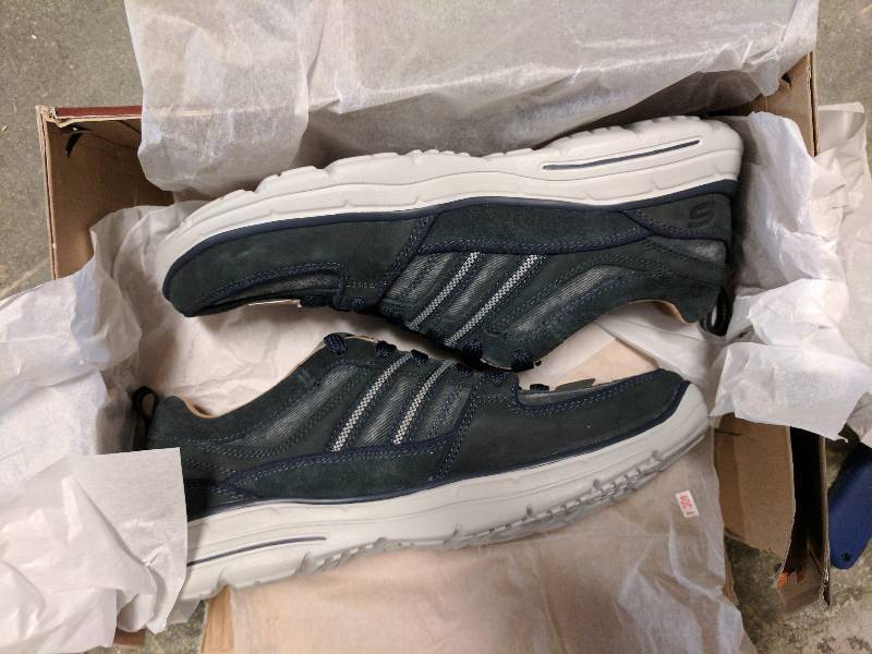 Skechers Men�s Glides Soman Bike Toe Casual Shoe Navy - 9