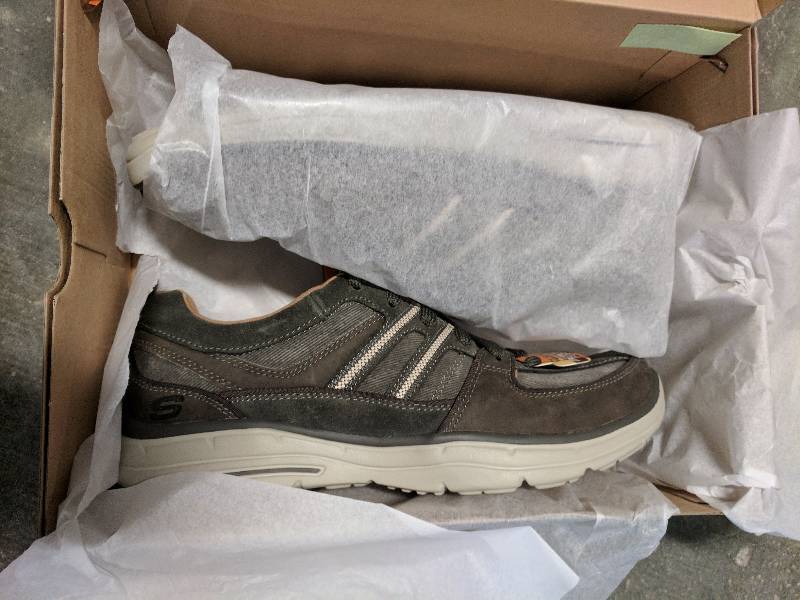 Skechers Men�s Glides Soman Bike Toe Casual Shoe Charcoal - 9