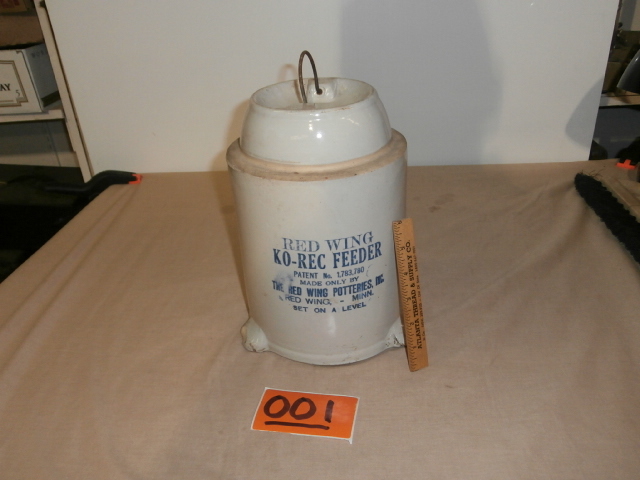 lot 1 image: Vintage RED WING KO-REC Feeder, Chicken Feeder