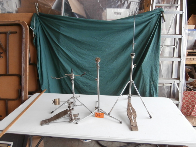 lot 41 image: Group of Vintage Drum Hardware