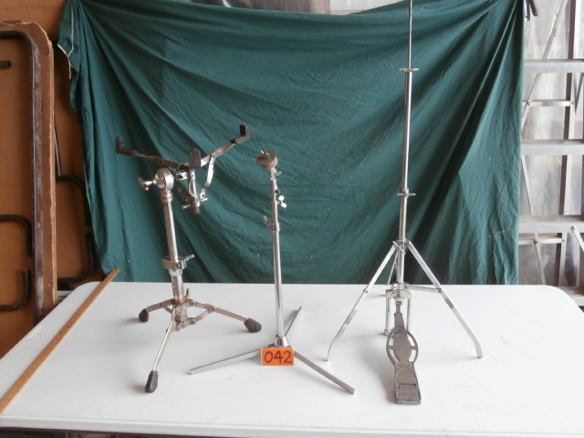 lot 42 image: Group of Vintage Drum Hardware