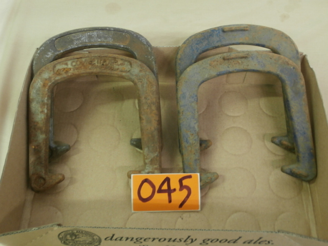 lot 45 image: Set of Four COMPETITOR Pitching Horse Shoes