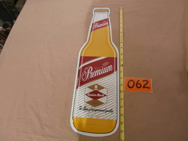 lot 62 image: Very Nice Grain Belt Advertising Piece
