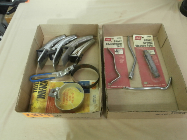 lot 84 image: Lot of Automotive Tools