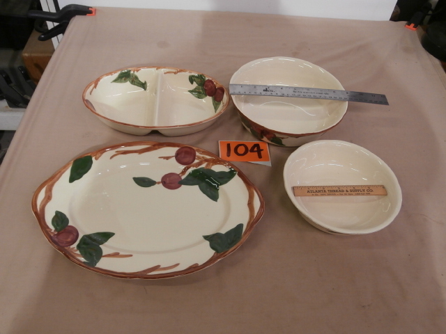 lot 104 image: Group of FRANCISCAN Apple Dinnerware Serving Pieces
