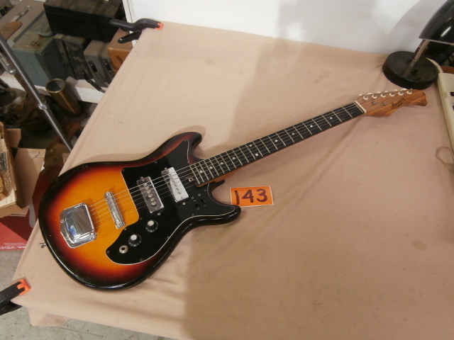 lot 143 image: Vintage Harmony Electric Guitar