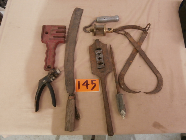 lot 145 image: Group of Vintage Tools