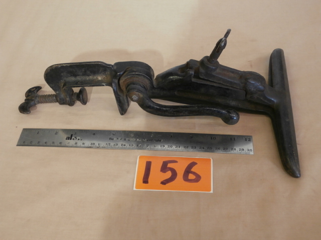 lot 156 image: Vintage Saw Vice
