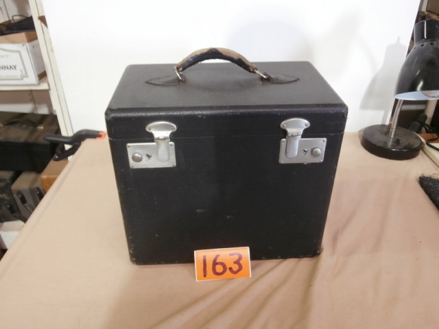 lot 163 image: SINGER Featherweight Portable Sewing Machine
