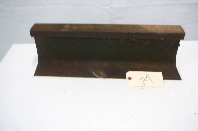 lot 27 image: 19 AnvilRail