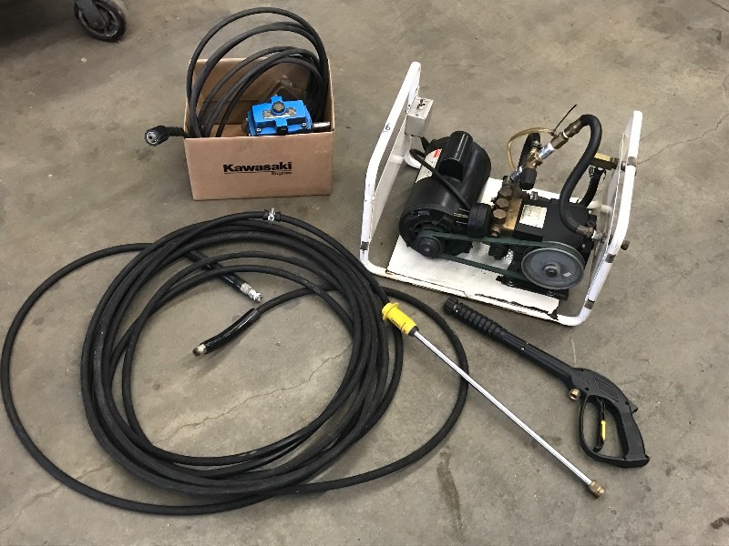 lot 16 image: Electric Pressure Washer Set
