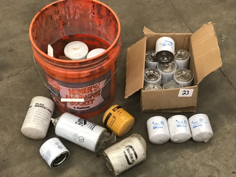 lot 23 image: Lot Of Assorted Oil Filters