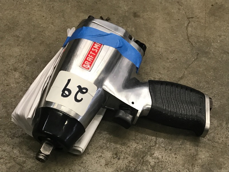 lot 29 image: Craftsman Impact Wrench