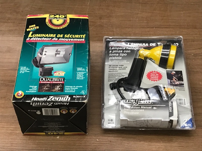 lot 47 image: Worklight & Motion Security Light