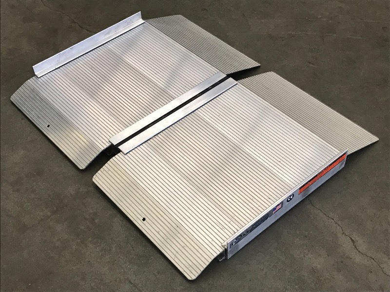 lot 52 image: Folding Suitcase Ramp