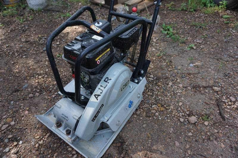 AJLR Model LC90T Power Plate Compactor