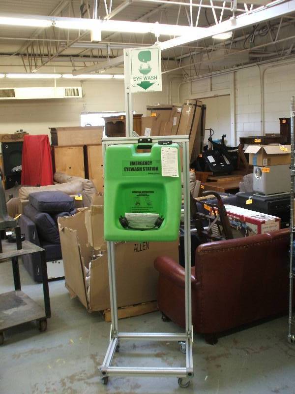 lot 612 image: ROLLING EYE WASH STATION