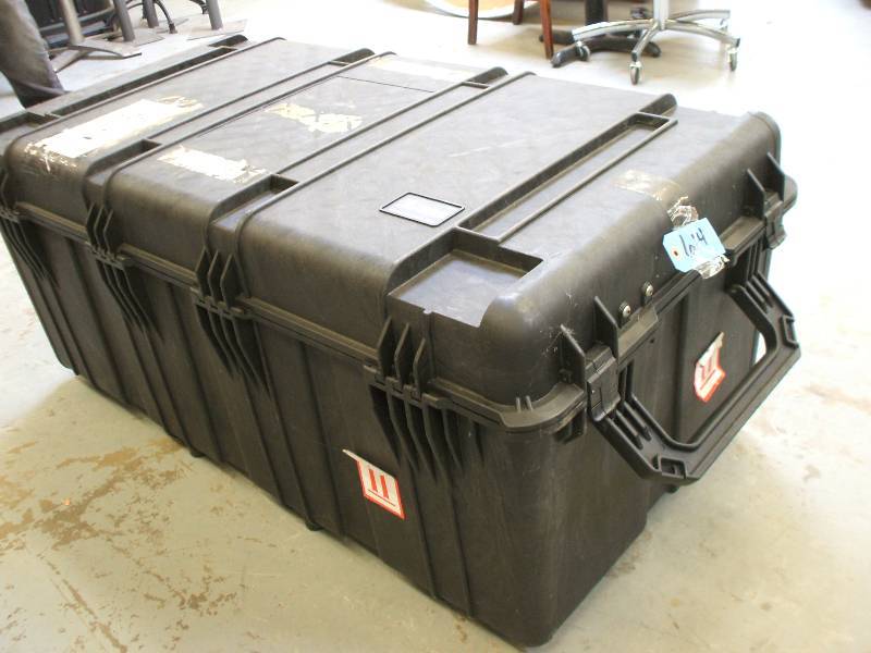lot 614 image: PELICAN TRANSPORT CASE