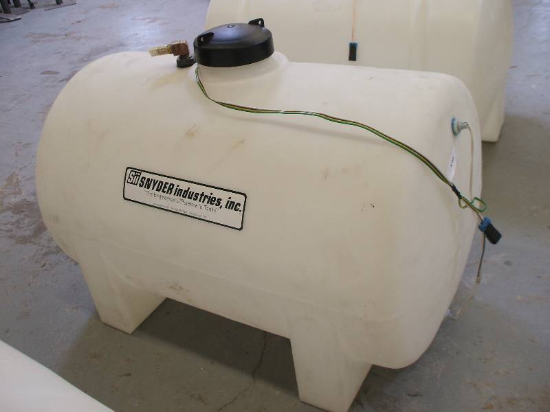 lot 616 image: POLYETHYLENE HOLDING TANK