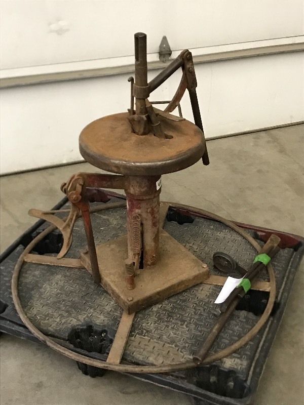 Tire Changing Station With Tools Loretto Equipment 358 KBID