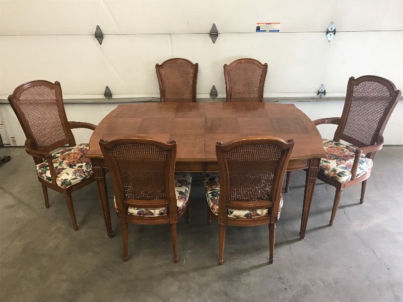 used henredon dining room chairs