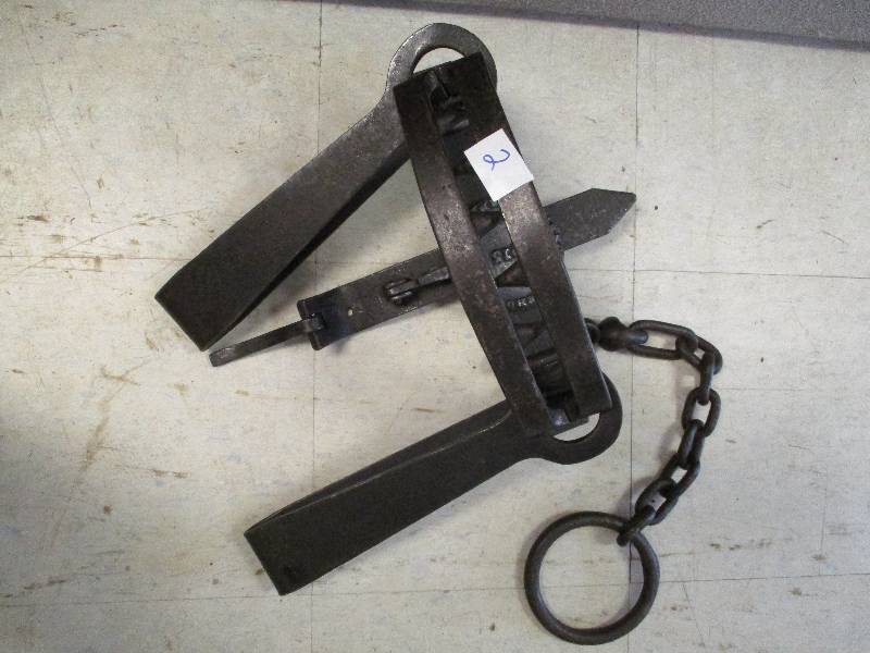 lot 2 image: Bear Trap